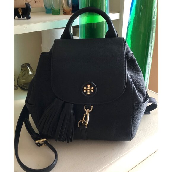**SOLD**TORY BURCH Whipstitch Leather Logo Black Backpack - Picture 2 of 13